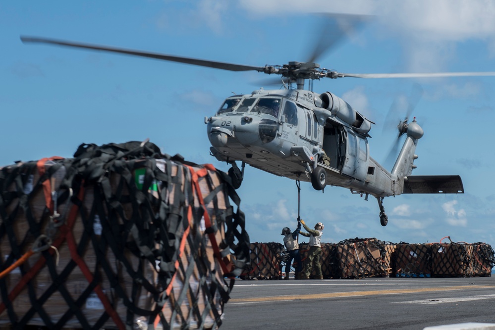 USS Bonhomme Richard (LHD 6) Vertical Replenishment