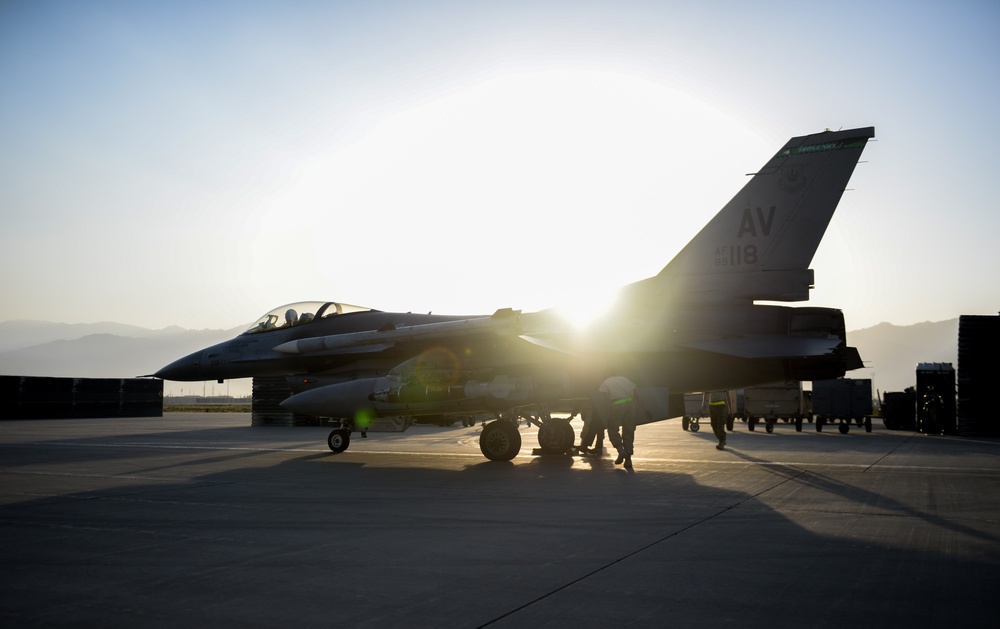 Aircraft of BAF: F-16 Fighting Falcon