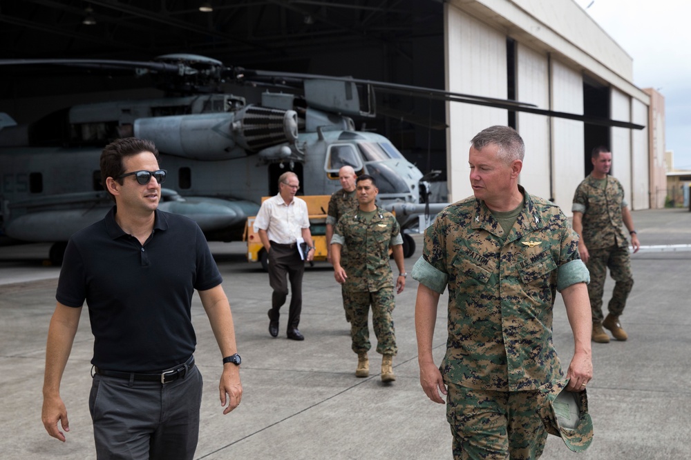 Senator Schatz Visits Marine Corps Base Hawaii