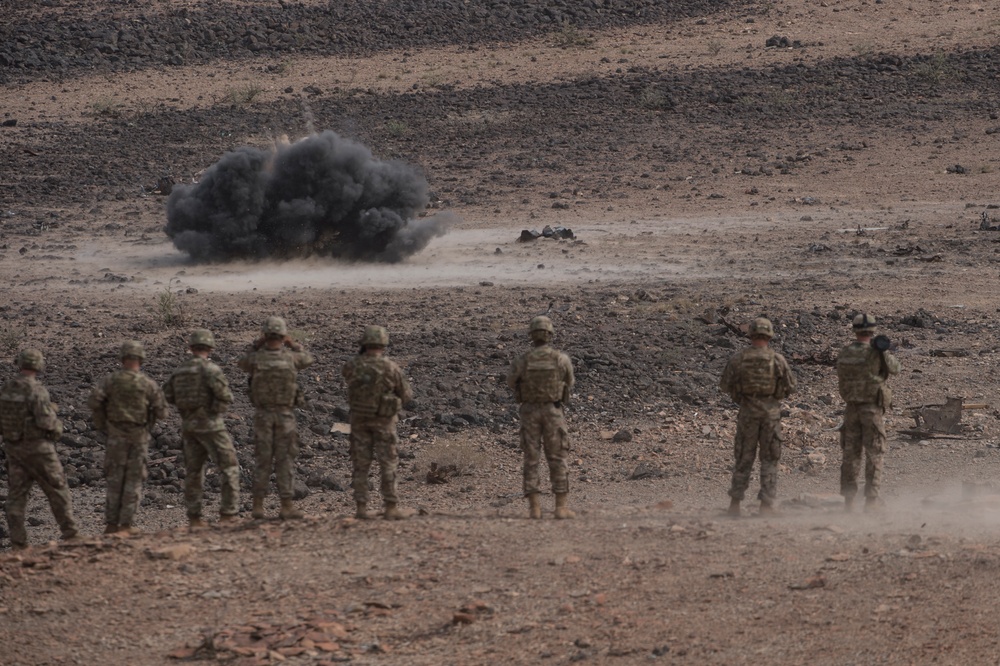 CJTF-HOA Soldiers of the month offered special AT4 live fire training