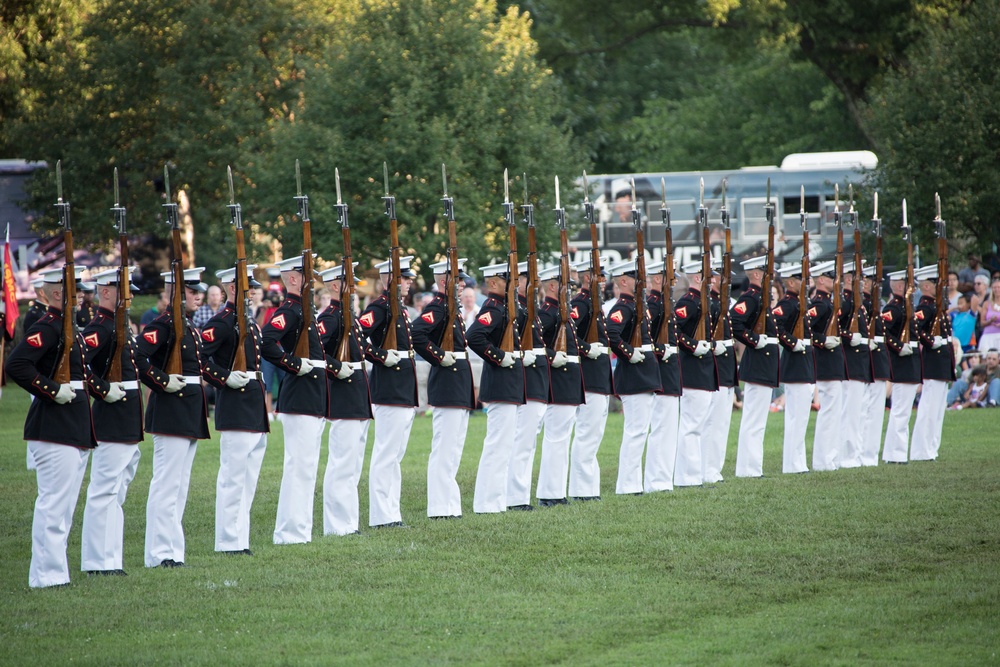 Marine Barracks Washington Sunset Parade Aug 8, 2017