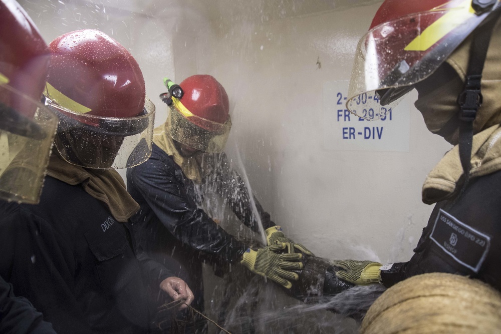 USS San Diego (LPD 22) Damage Control Training