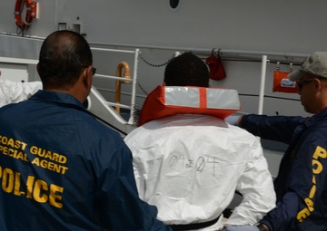 Coast Guard apprehends 4 Dominicans suspected of drug smuggling activities off Puerto Rico