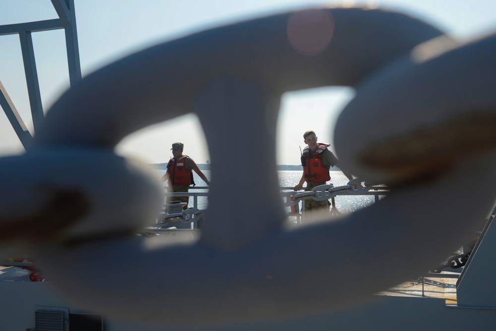 Oh buoy! Soldiers anchor vessel for hurricane season