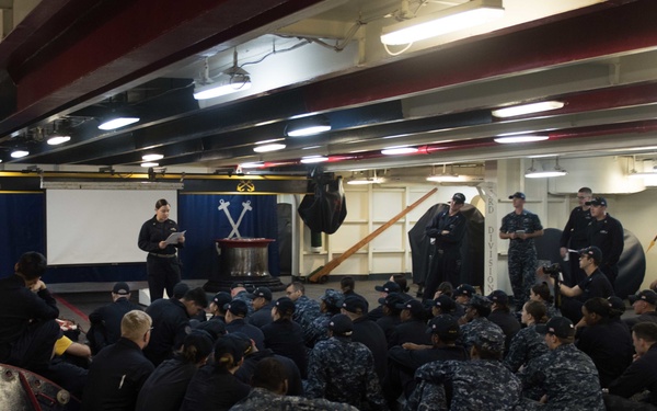 Stennis Conducts Operational Pause