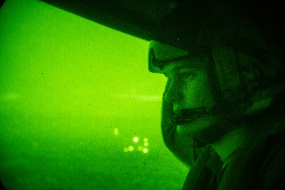 26th MEU Marines dominate air and land during aerial sniper training