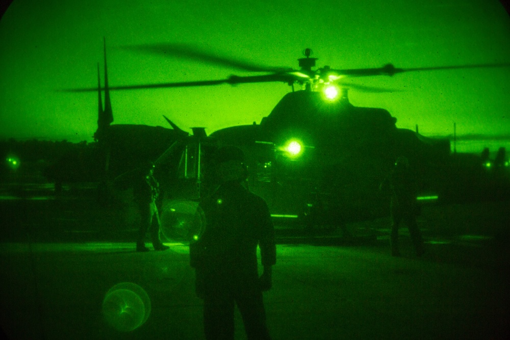 26th MEU Marines dominate air and land during aerial sniper training