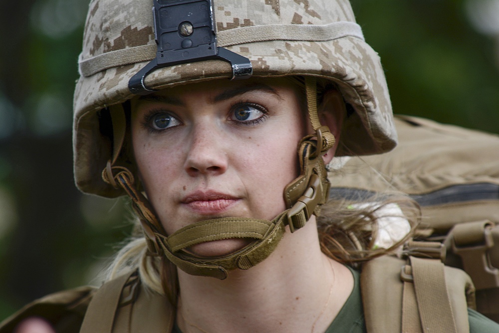 Kate Upton Works Out With Marines