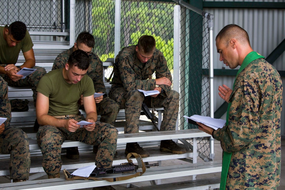 Religious ministry team visits Marines and Sailors during RUT