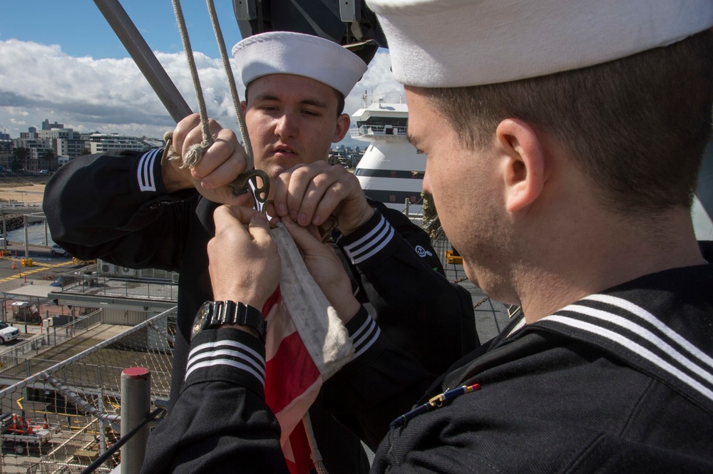 Bonhomme Richard Arrives in Melbourne