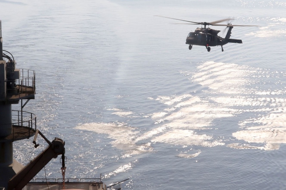 UH-60 Pilots Hit the Deck