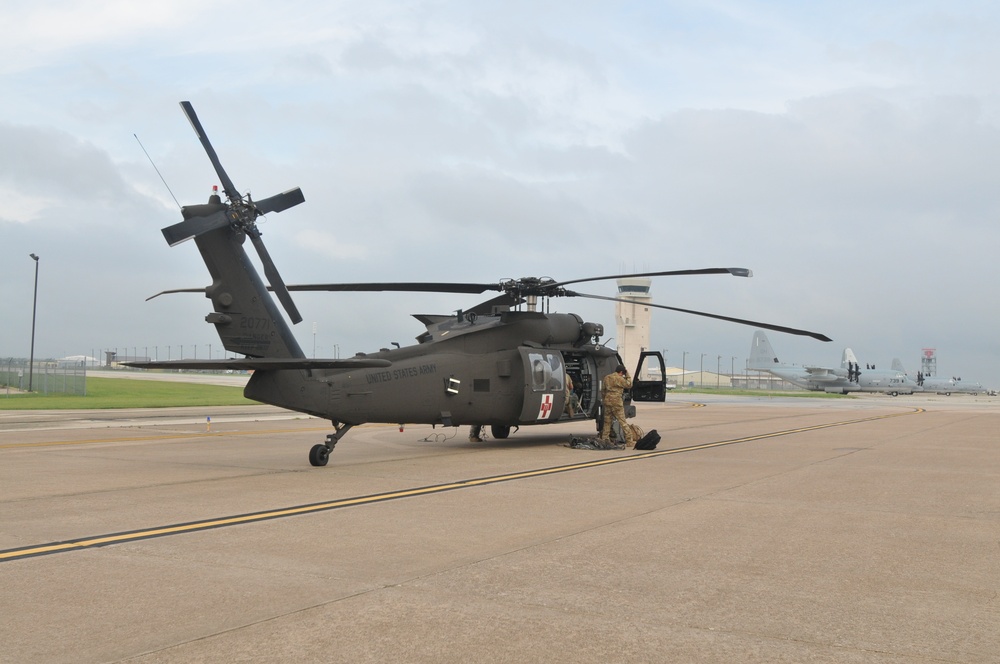Army Reserve Aviation Command supports Hurricane Harvey Relief Efforts