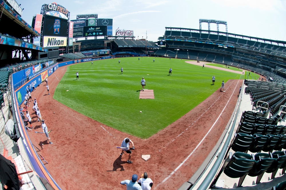 Army takes swing at New York Mets softball classic