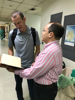 BAMC Surgeons Collaborate