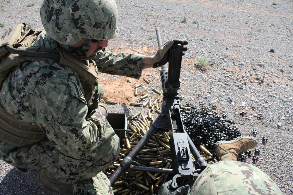 Desert Defender graduates first joint Air Force-Navy course