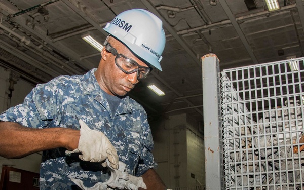 USS DWIGHT D. EISENHOWER