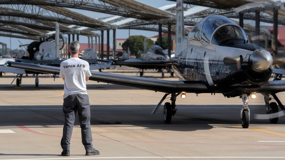L3 Crew Chiefs Lead Vance Fliers