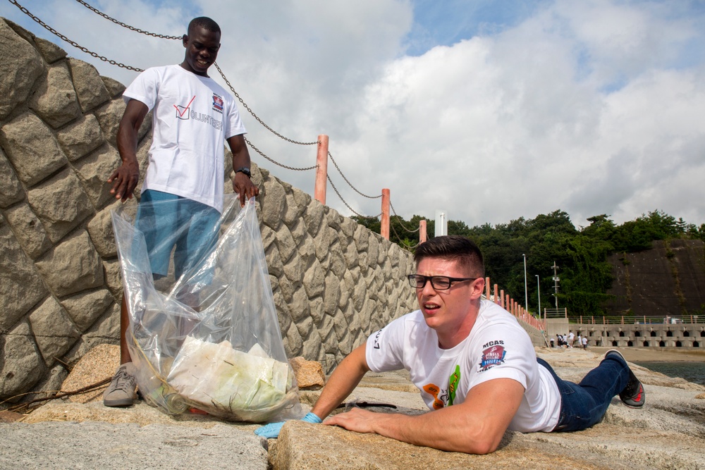 Single Marine Program volunteers cleanup Yuu Beach