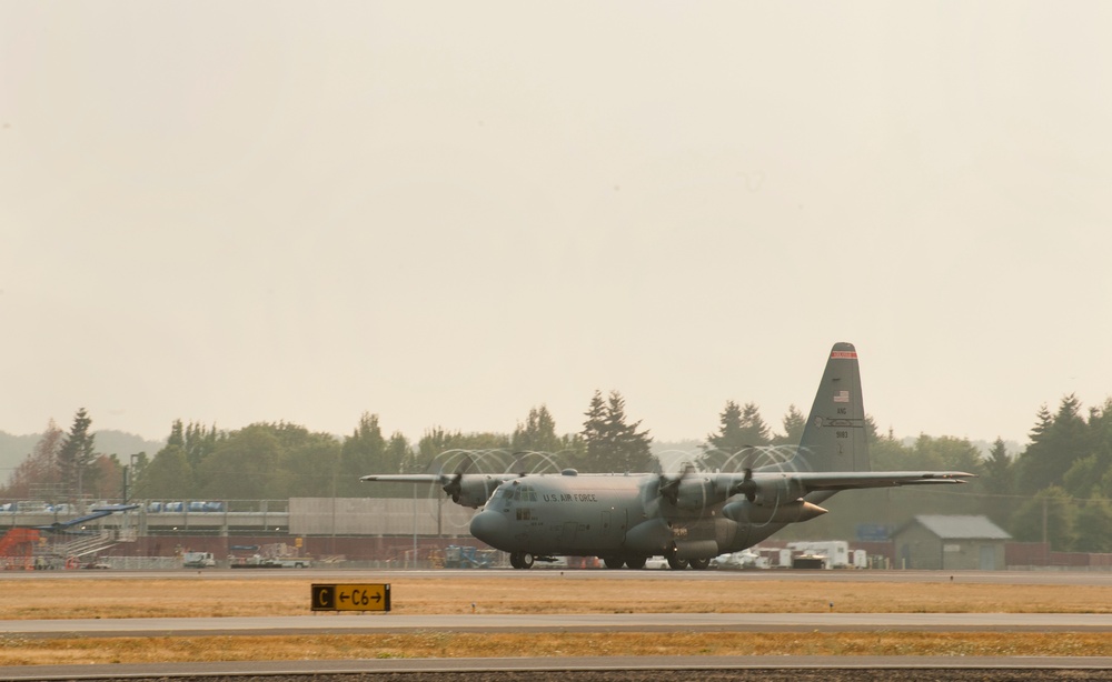 Oregon Airmen deploy to support Hurricane Harvey relief