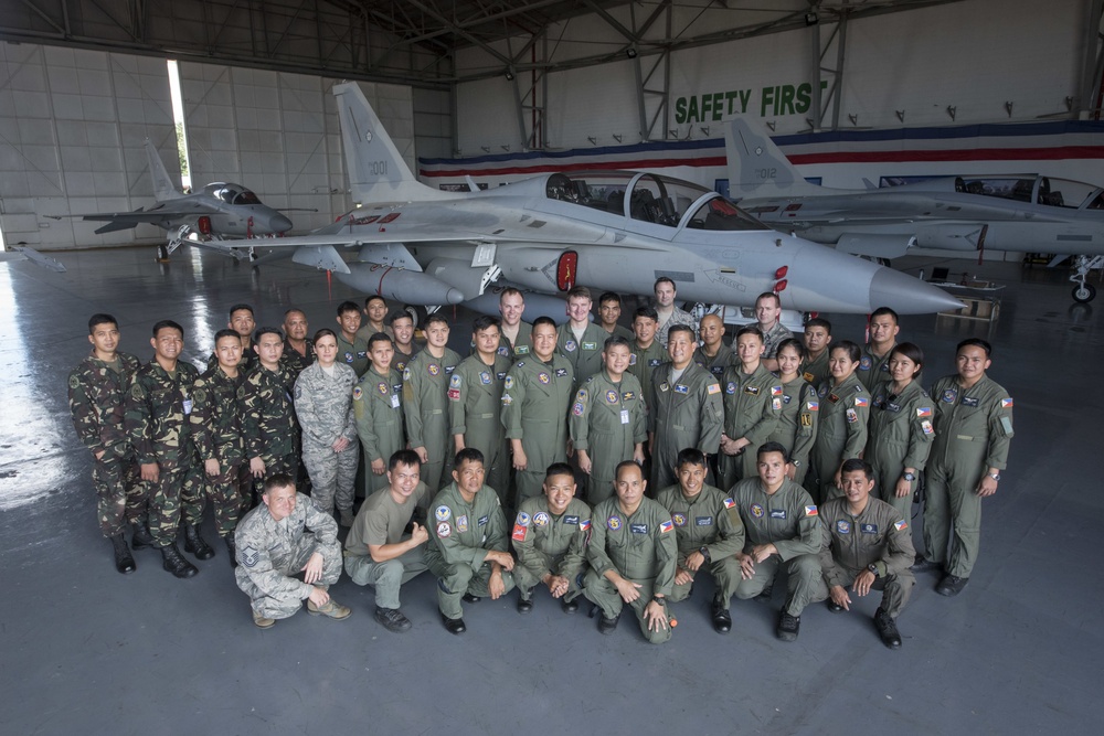 Bilateral exchange grows PAF, USAF interoperability