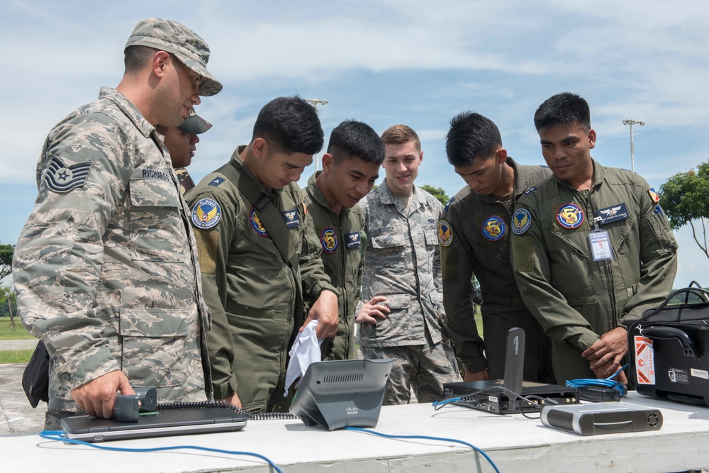 Bilateral exchange grows PAF, USAF interoperability