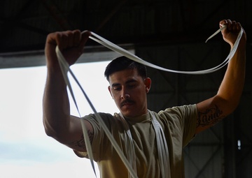 86th LRS Airmen rig it to win