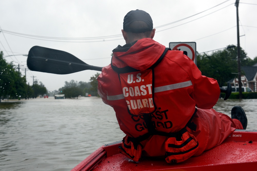Coast Guard flood punt team responds to Hurricane Harvey