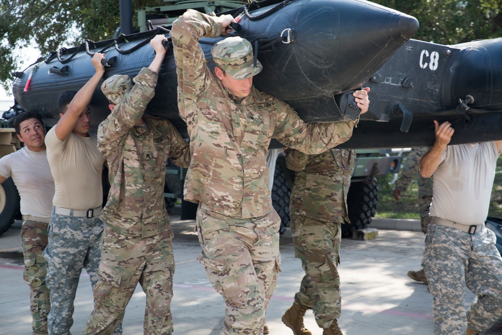 4th Reconnaissance Marines support rescue efforts in wake of Hurricane Harvey