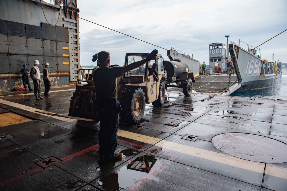 USS Ashland arrives in Guam