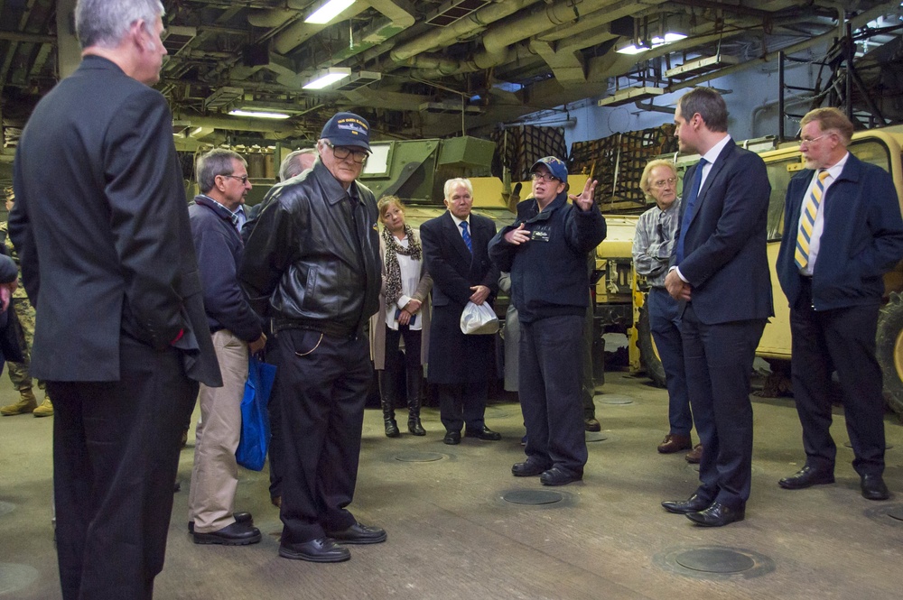 Melbourne Locals Visits USS Bonhomme Richard (LHD 6)