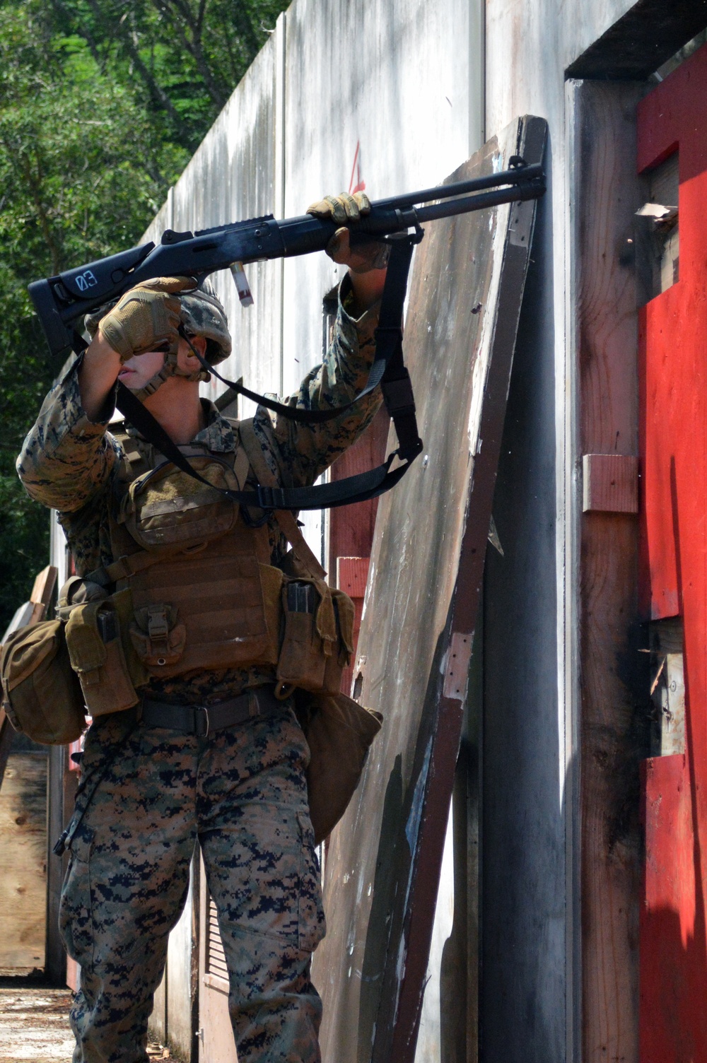 Combat Engineers, Marines breach doors with shotguns