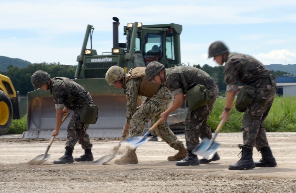 ROK-U.S. Combined Airfield Damage Repair (ADR) Exercise August 24, 2017