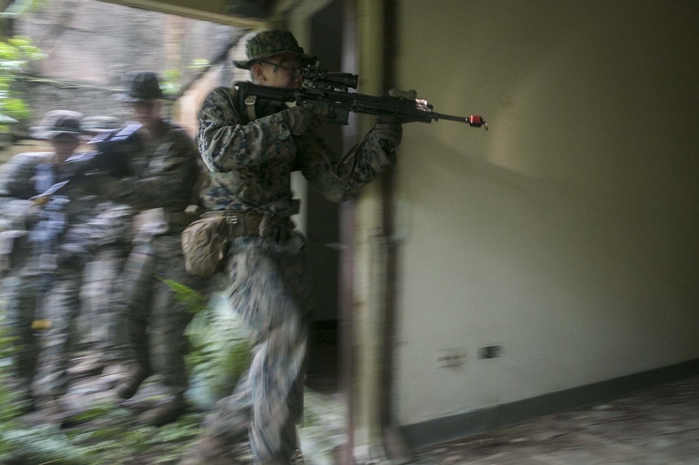 31st MEU Marines sharpen MOUT skills in Guam