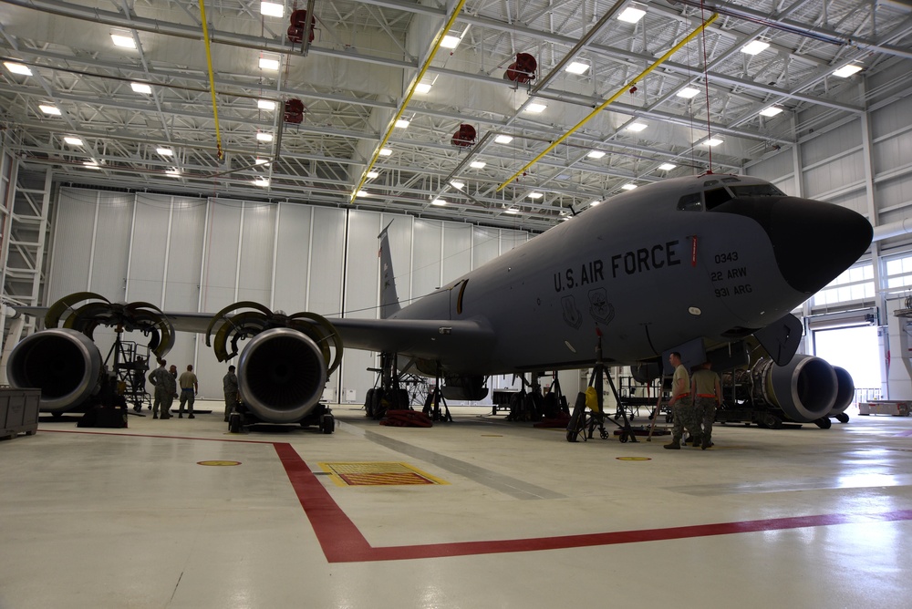22nd MXS inspects KC-135