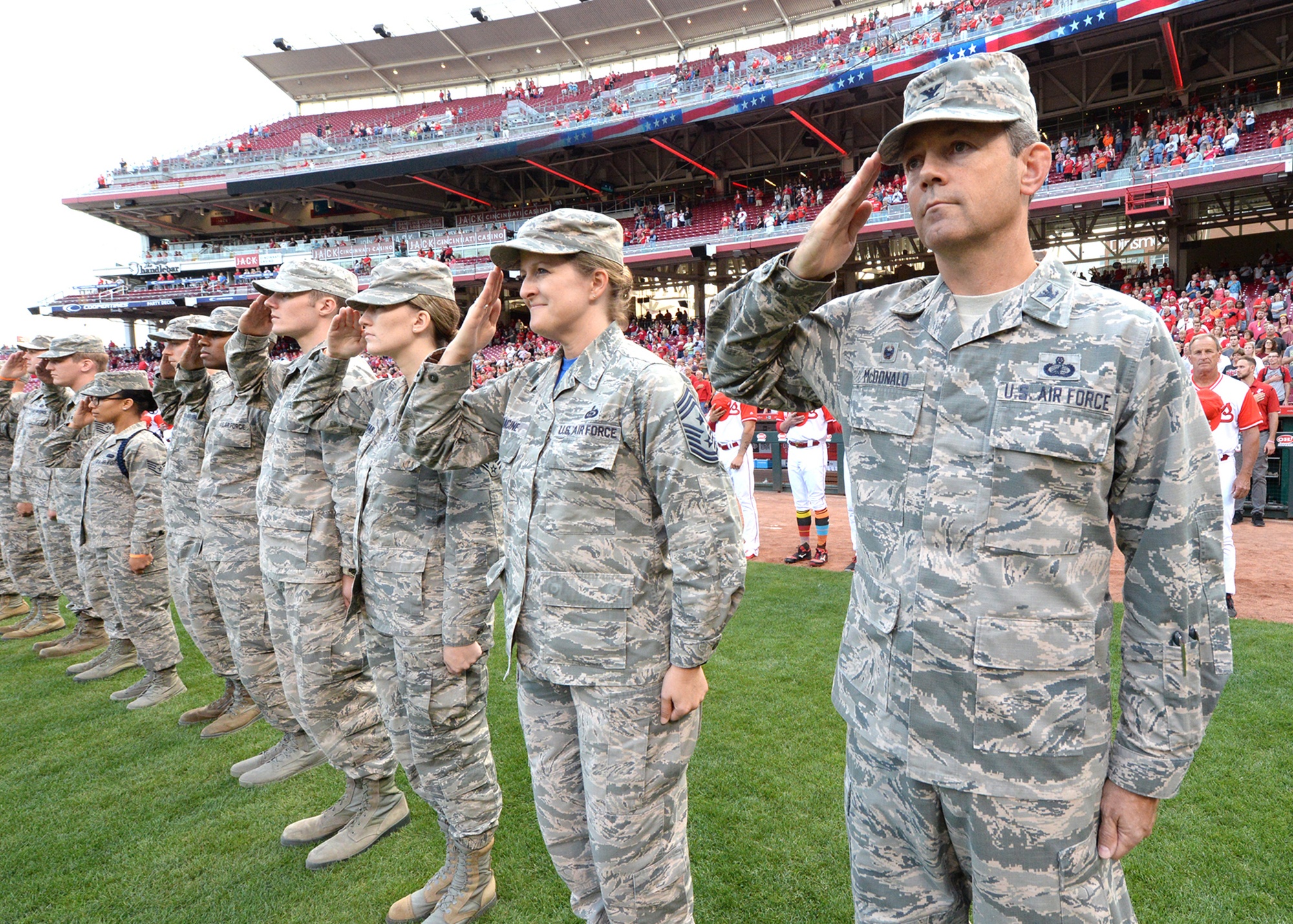 DVIDS - Images - Cincinnati Reds baseball team recognize military