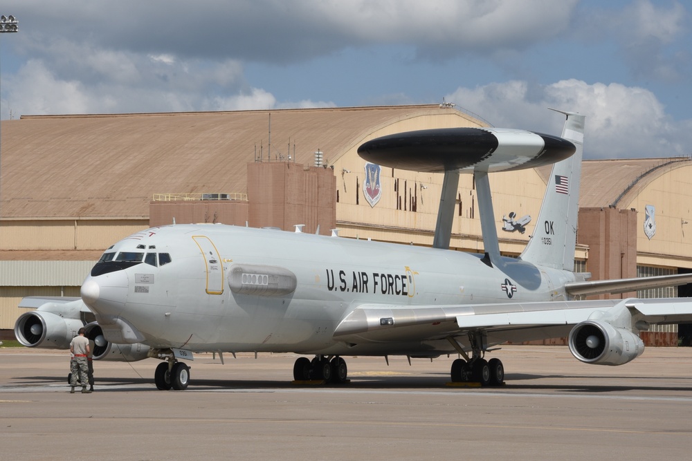 E-3 AWACS support Hurricane Harvey humanitarian efforts