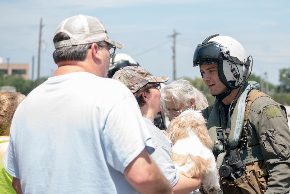 Navy Squadron HSC-28 Rescues Civilians at Texas School