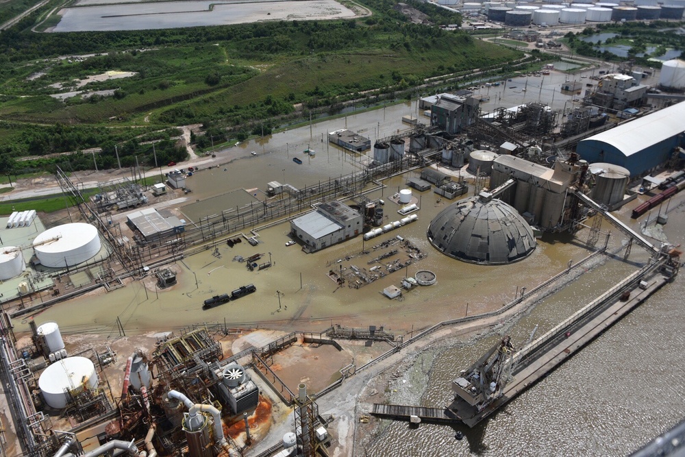 Coast Guard aircrews conduct flyovers to assess Texas ports