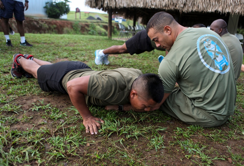 SPMAGTF-SC Marines conduct training with Panamanians