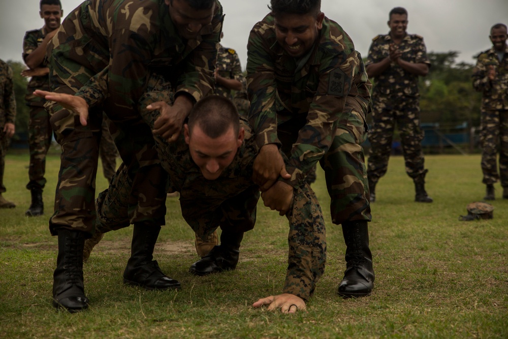 Sri Lanka military learn non-lethal techniques