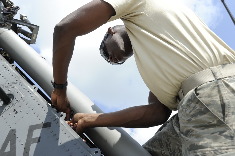 HH-60 maintainers get aircraft flying