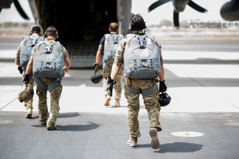 82nd ERQS Conducts HALO Jump