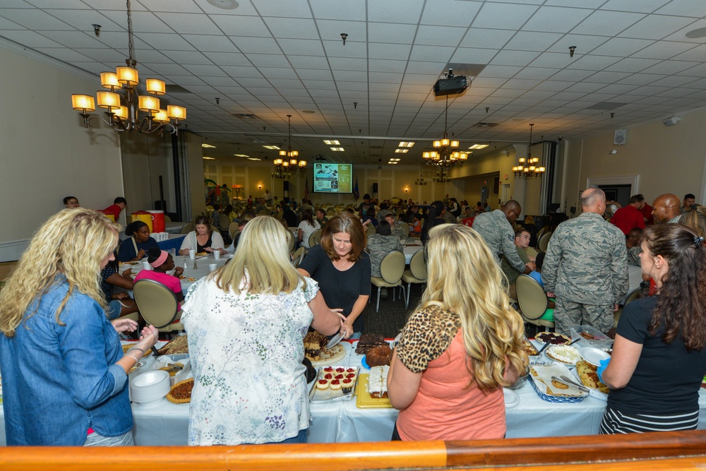 Shaw, Sumter volunteers care for families