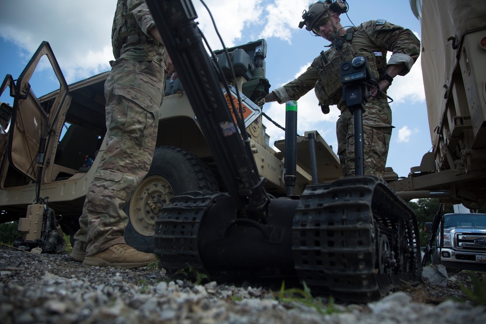 U.S. Army Explosive Ordnance Disposal Technicians Compete in the 52nd Ordnance Group's Best EOD Competition