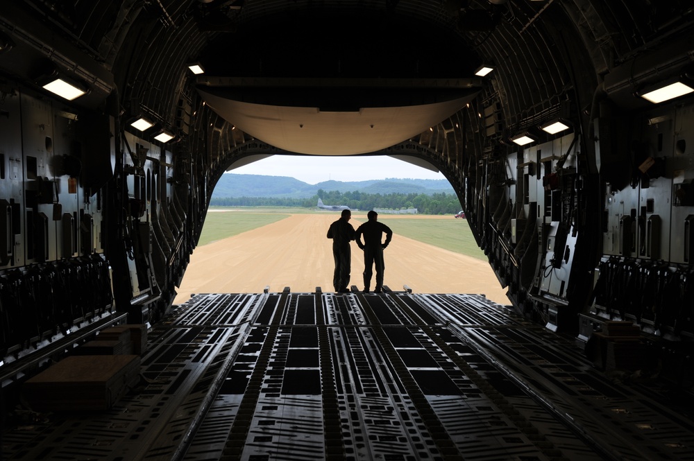 C-17s Master the Gravel Strip