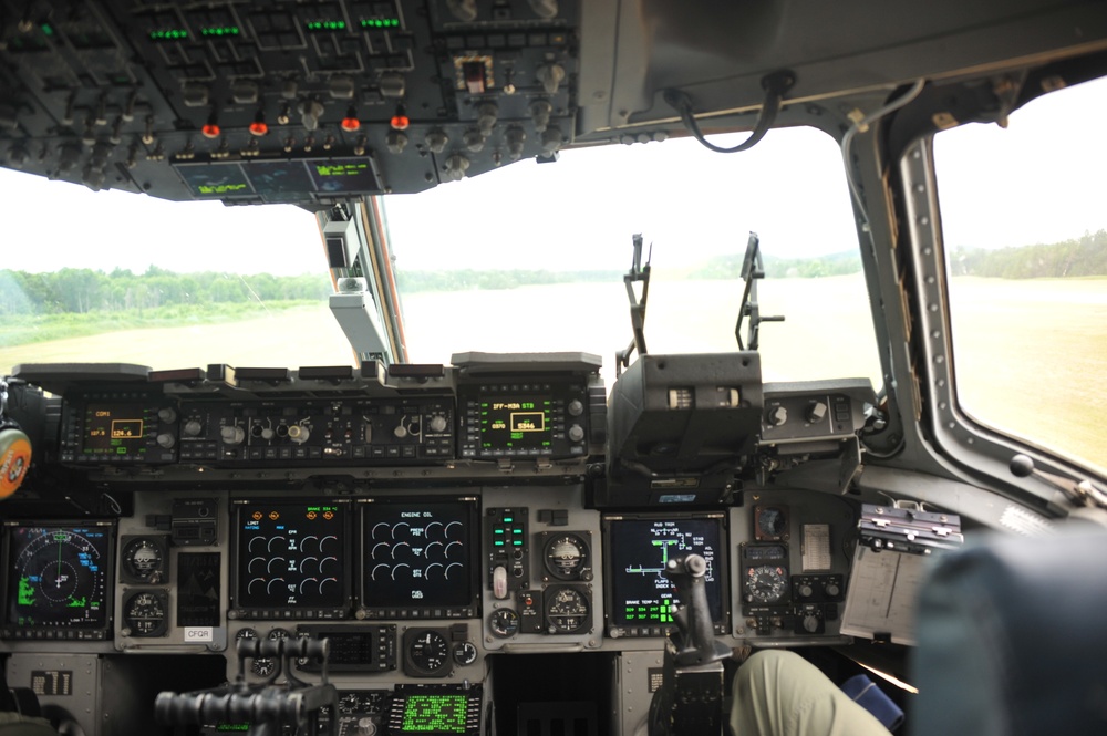 C-17s Master the Gravel Strip