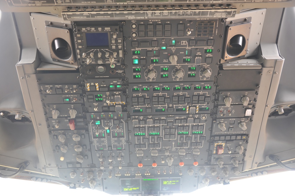 C-17s Master the Gravel Strip