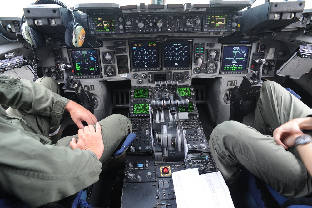 C-17s Master the Gravel Strip