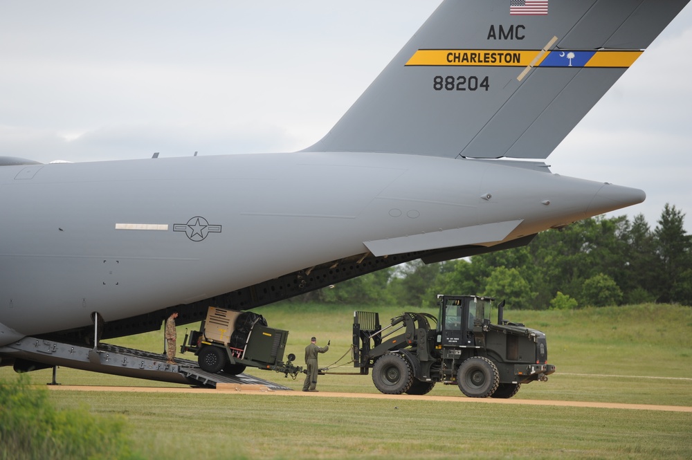 C-17s Master the Gravel Strip