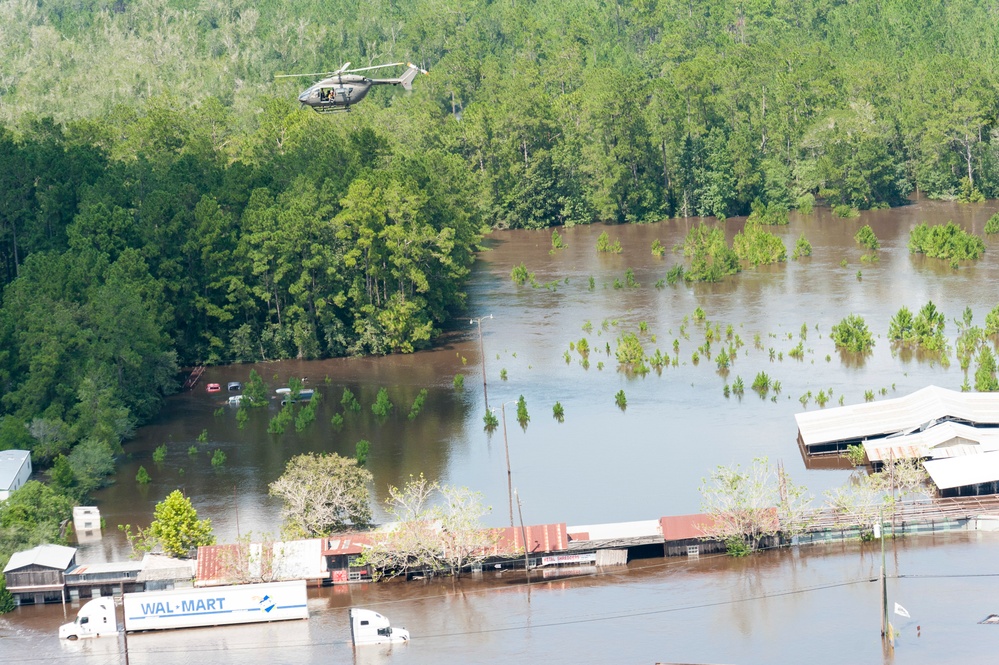 TXARNG Aviation units conduct search and rescue operations after Hurricane Harvey